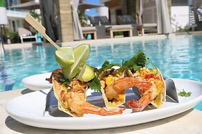 Alaia Belize, Autograph Collection