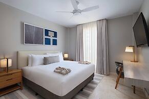 Alaia Belize, Autograph Collection