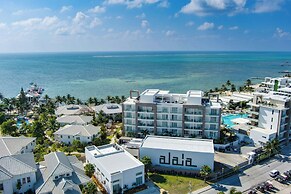 Alaia Belize, Autograph Collection