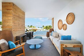 Alaia Belize, Autograph Collection