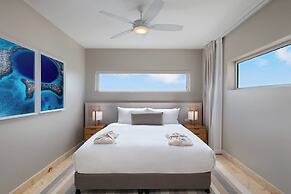 Alaia Belize, Autograph Collection