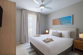 Alaia Belize, Autograph Collection