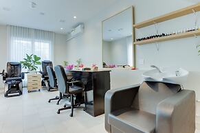 Alaia Belize, Autograph Collection