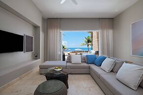 Alaia Belize, Autograph Collection