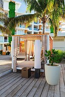 Alaia Belize, Autograph Collection