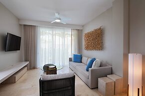 Alaia Belize, Autograph Collection