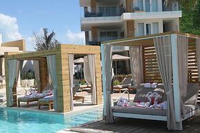 Alaia Belize, Autograph Collection