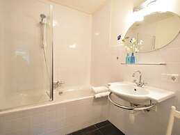 Bungalow in Kamperland Near the Lake