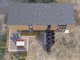 Modern, Trendy F1 Theme Lodge, Near the Sea