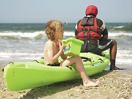 Cozy Holiday Home in De Koog With Swimming Pool