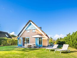 Cozy Holiday Home in De Koog With Swimming Pool