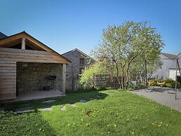 Beautiful Cottage in Malempre With Fenced Garden