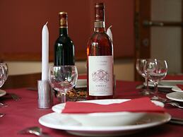 Quaint Holiday Home With Fenced Garden in Manhay