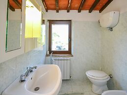 Cozy Farmhouse With Pool