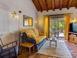 Gorgeous Holiday Home With Swimming Pool