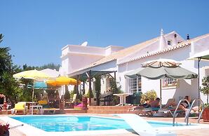 Gorgeous Holiday Home With Swimming Pool