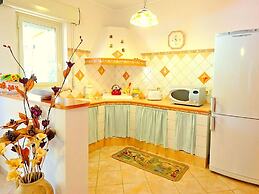 Belvilla by OYO Villa Rita