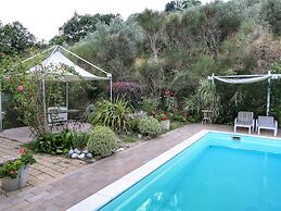Belvilla by OYO Country House With Swimming Pool