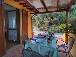 Belvilla by OYO Country House With Swimming Pool