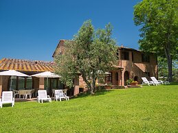 With Pool and air Conditioning