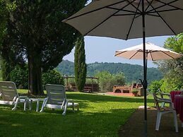 With Pool and air Conditioning