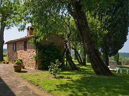 With Pool and air Conditioning