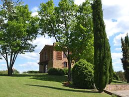 With Pool and air Conditioning