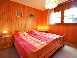 Superb Apartment With Views of the Alps