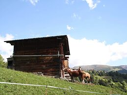 Superb Apartment With Views of the Alps