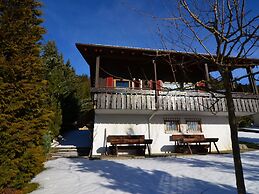 Relaxing Holiday Home in Deilingen With Terrace
