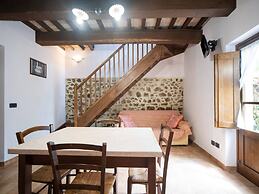 Apartment on Beautiful Estate With Pool Near the Art