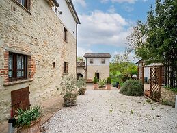 Apartment on Beautiful Estate With Pool Near the Art
