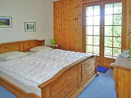 Comfortable Holiday Home With Fireplace