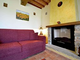 Villa with Private Pool near Cortona in Calm Countryside & Hilly Lands