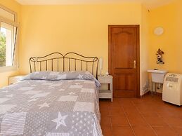Delux Villa in Vilacolum With Swimming Pool