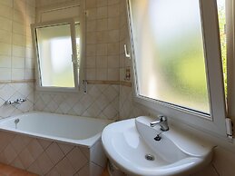 Delux Villa in Vilacolum With Swimming Pool