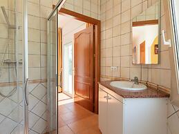 Delux Villa in Vilacolum With Swimming Pool