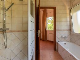 Delux Villa in Vilacolum With Swimming Pool