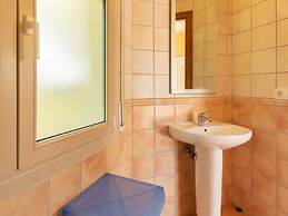 Delux Villa in Vilacolum With Swimming Pool