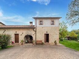 Belvilla by OYO Farmhouse in Citta' di Castello