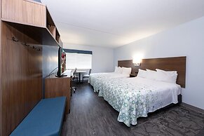 HomeTowne Studios by Red Roof Wilmington - New Castle