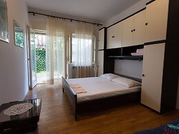 Charming Apartment in Vantacici Amid the Sea