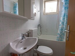 Charming Apartment in Vantacici Amid the Sea