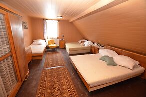 Detached Holiday Home With 5 Bedrooms and Billiards in Northern Bohemi
