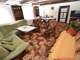 Detached Holiday Home With 5 Bedrooms and Billiards in Northern Bohemi