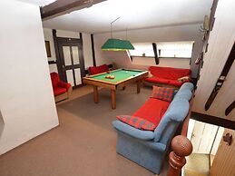 Detached Holiday Home With 5 Bedrooms and Billiards in Northern Bohemi