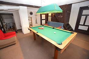 Detached Holiday Home With 5 Bedrooms and Billiards in Northern Bohemi