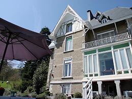 Spacious Pet-friendly Castle in Stavelot
