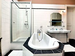 Spacious Pet-friendly Castle in Stavelot