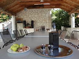 Villa in Peracko Blato With Pool